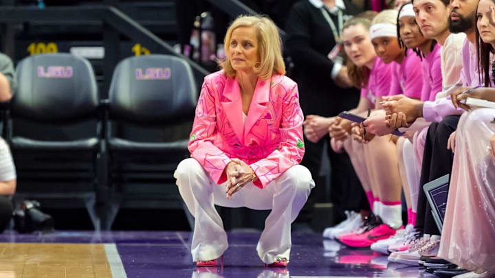 Tigers Head Coach Kim Mulkey, LSU Tigers Women’s Basketball take on Arkansas in Baton Rouge, LA. Thursday, Jan. 29, 2026. Tigers Head Coach Kim Mulkey, LSU Tigers Women’s Basketball take on Arkansas in Baton Rouge, LA. Thursday, Jan. 29, 2026.