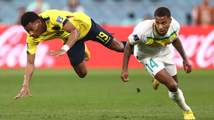 Ismail Jakobs bei der WM für Senegal
