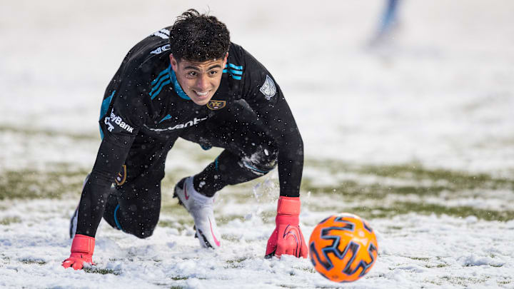 El arquero David Ochoa, que defiende al DC United de la MLS, decidió jugar con la selección mexicana y ahora interesa a Chivas.
