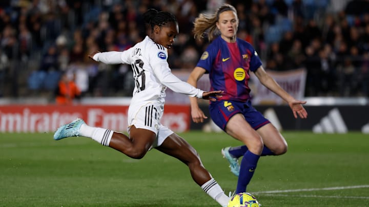 Real Madrid Femenino v FC Barcelona Femeni
