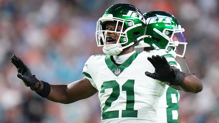 New York Jets cornerback Brandon Stephens (21) reacts after a play against the Miami Dolphins during the first half at Hard Rock Stadium. New York Jets cornerback Brandon Stephens (21) reacts after a play against the Miami Dolphins during the first half at Hard Rock Stadium.