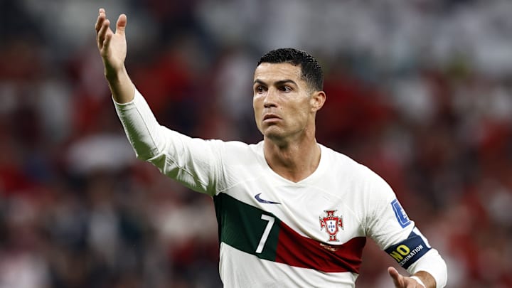 El portugués Cristiano Ronaldo fichó con el Al-Nassr de Arabia Saudita, con lo cual culminó su travesía por el fútbol europeo.