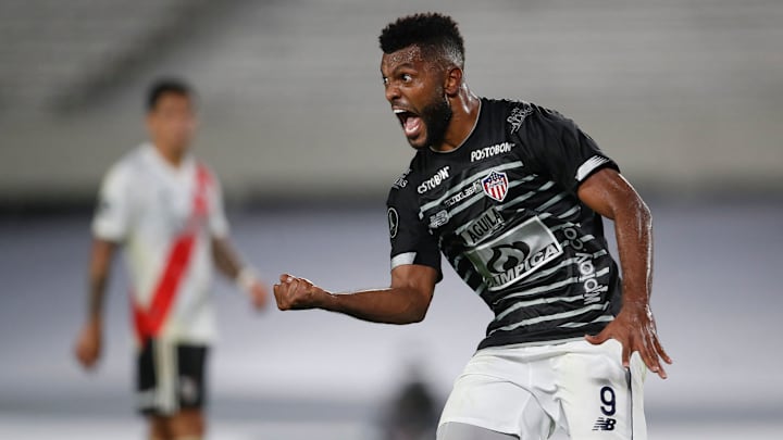 Miguel Borja cuando se entere cuánto falta para el debut en River Plate.