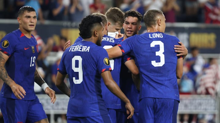 Estados Unidos celebra un gol.
