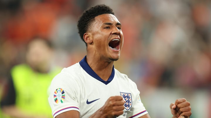 Ollie Watkins - Angleterre Ollie Watkins - Angleterre