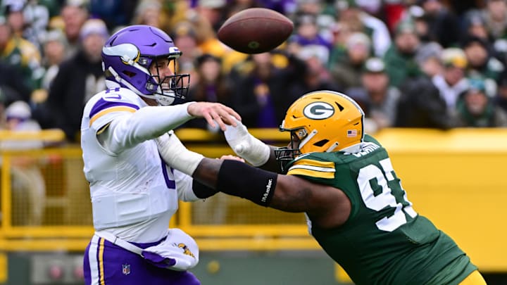Oct 29, 2023; Green Bay, Wisconsin, USA; Minnesota Vikings quarterback Kirk Cousins (8) gets a pass Oct 29, 2023; Green Bay, Wisconsin, USA; Minnesota Vikings quarterback Kirk Cousins (8) gets a pass