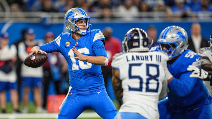 Detroit Lions quarterback Jared Goff (16) looks to pass against Tennessee Titans