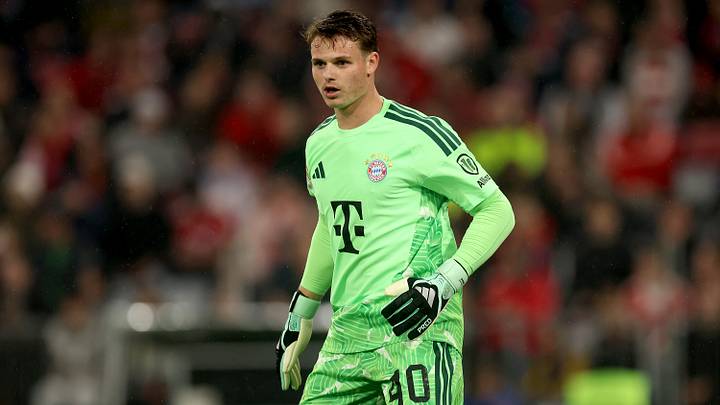 Jonas Urbig soll die neue Nummer eins in München werden.