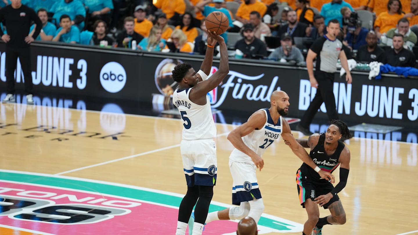 Spurs Game 2: Referees, TV Announcers, Betting Odds