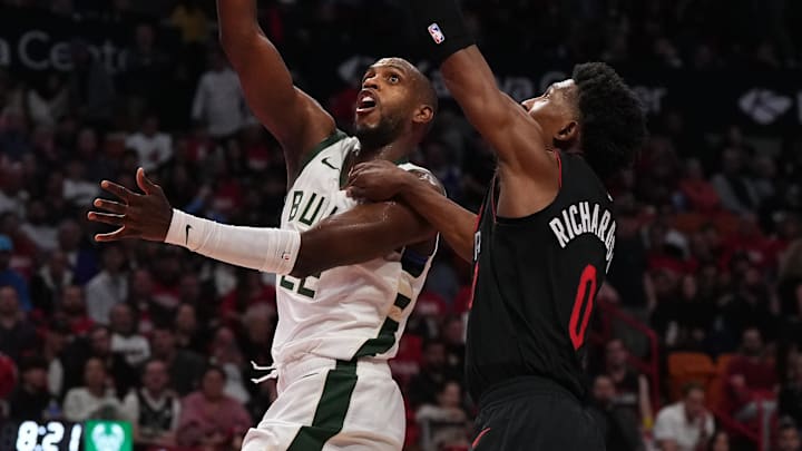 Nov 28, 2023; Miami, Florida, USA; Milwaukee Bucks forward Khris Middleton (22) shoots the ball around Miami Heat guard Josh Richardson (0) during the second half at Kaseya Center. Mandatory Credit: Jasen Vinlove-Imagn Images Nov 28, 2023; Miami, Florida, USA; Milwaukee Bucks forward Khris Middleton (22) shoots the ball around Miami Heat guard Josh Richardson (0) during the second half at Kaseya Center. Mandatory Credit: Jasen Vinlove-Imagn Images