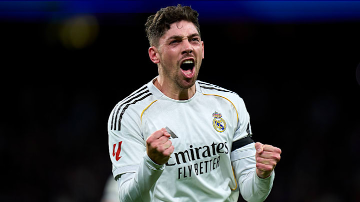 ดาวดวงเรอัล มาดริดส่องแสงในชิงชนะเอลเช่อย่างถล่มทลายก่อนการเผชิญหน้าครั้งใหญ่กับแมนเชสเตอร์ ซิตี้