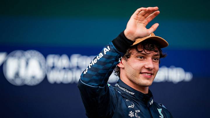 Andrea Kimi Antonelli, de Mercedes, busca coronarse en el GP México. 