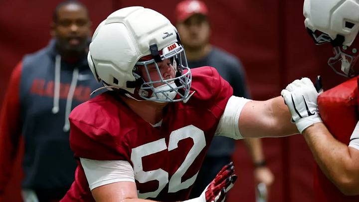 Alabama Offensive Lineman Mal Waldrep Jr. (52) during practice at Hank Crisp Indoor Facility in Tuscaloosa, AL on Sunday, Aug 16, 2026. Alabama Offensive Lineman Mal Waldrep Jr. (52) during practice at Hank Crisp Indoor Facility in Tuscaloosa, AL on Sunday, Aug 16, 2026.