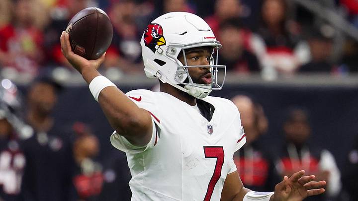 Dec 14, 2025; Houston, Texas, USA; Arizona Cardinals quarterback Jacoby Brissett (7) drops back to pass against the Houston Texans in the third quarter at NRG Stadium. Mandatory Credit: Thomas Shea-Imagn Images Dec 14, 2025; Houston, Texas, USA; Arizona Cardinals quarterback Jacoby Brissett (7) drops back to pass against the Houston Texans in the third quarter at NRG Stadium. Mandatory Credit: Thomas Shea-Imagn Images