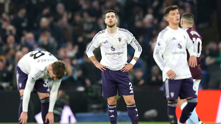 Aston Villa v Manchester United - Premier League - Villa Park