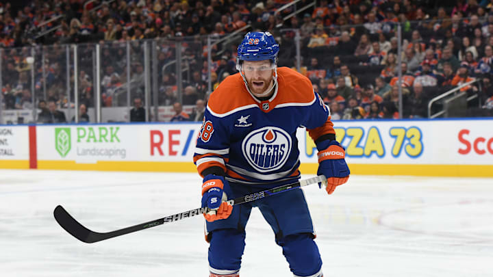 Boston Bruins v Edmonton Oilers
