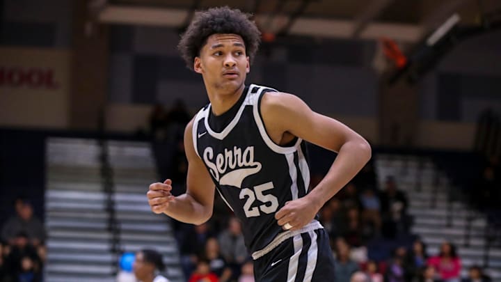 Serra's Maximo Adams (25) looks to coaches as he runs down the court during the first quarter of their first-round CIF-SS playoff game at Indio High School in Indio, Calif., Wednesday, Feb. 7, 2024.