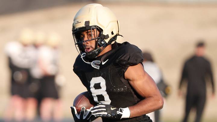 Purdue Boilermakers wide receiver De’Nylon Morrissette (8) catches a pass. Purdue Boilermakers wide receiver De’Nylon Morrissette (8) catches a pass.
