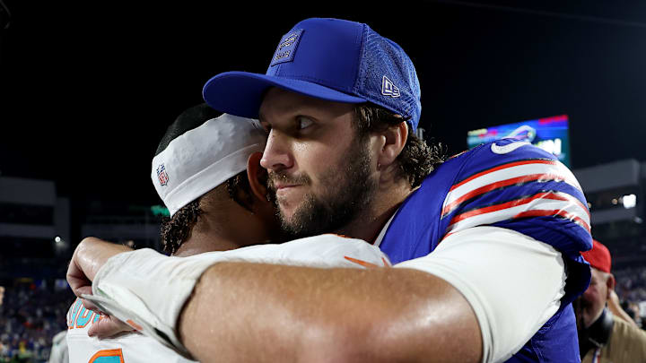 Miami Dolphins v Buffalo Bills
