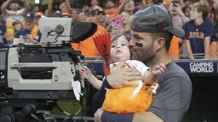 En las celebraciones de Houston Astros se ha visto a José Altuve con su familia