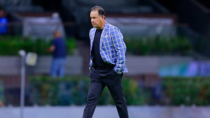 Juan Reynoso explota contra la afición celeste