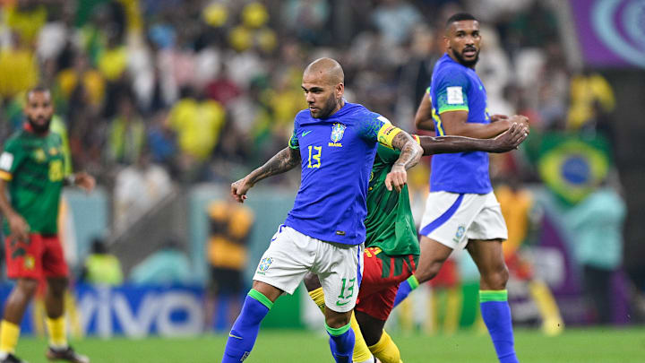 Nicolas Ngamaleu, Dani Alves Nicolas Ngamaleu, Dani Alves