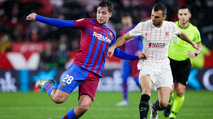 Duelo por la segunda plaza entre el Barça y el Sevilla