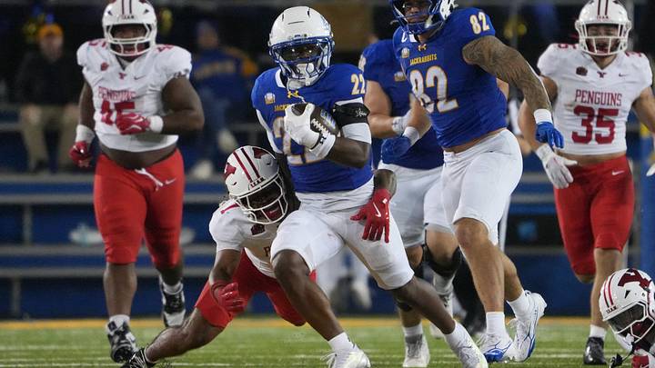 South Dakota State Jackrabbits running back Josiah Johnson (22) South Dakota State Jackrabbits running back Josiah Johnson (22)
