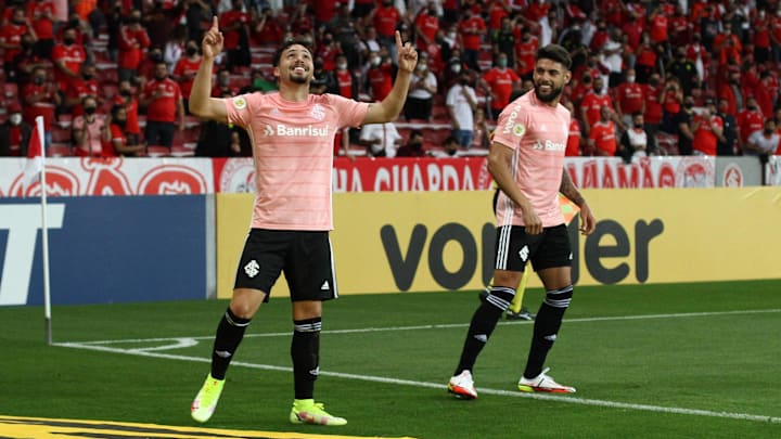 Maurício se consolida como alternativa de Diego Aguirre