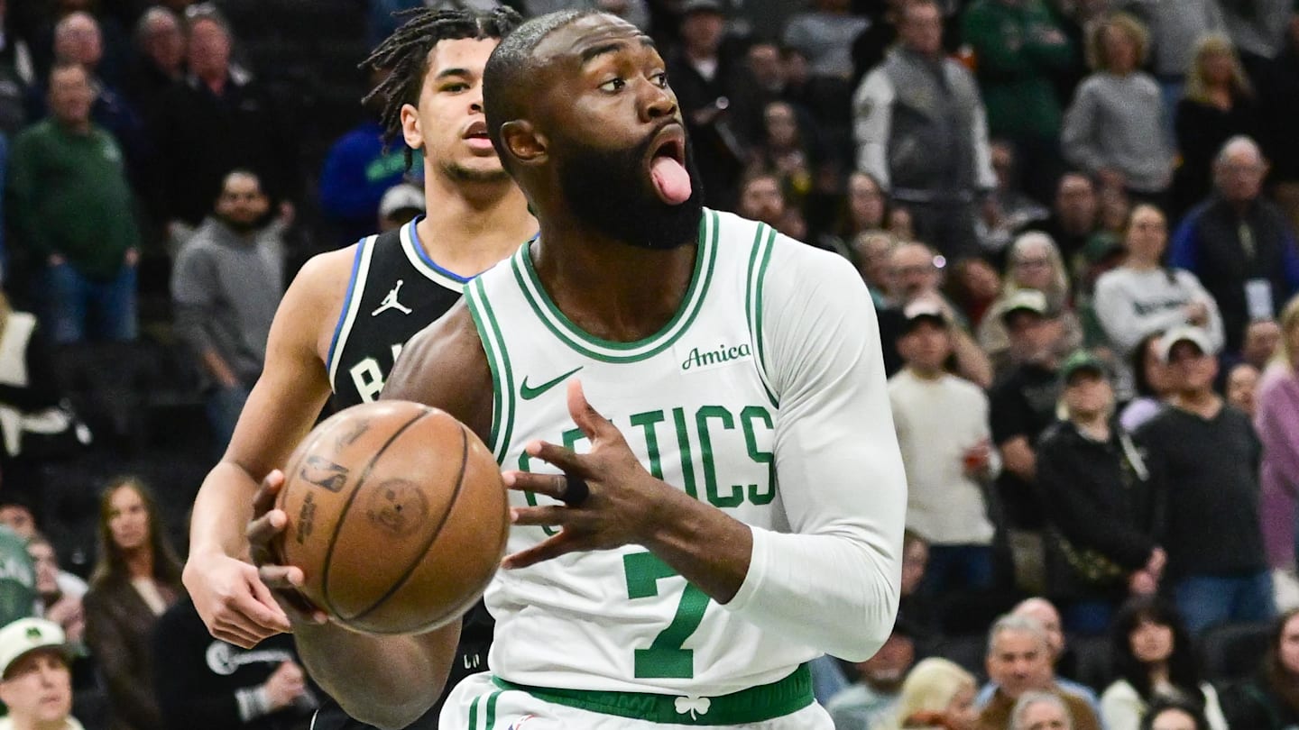Boston Celtics List Seven Players on Injury Report, Sign Guard To Fill Final Spot