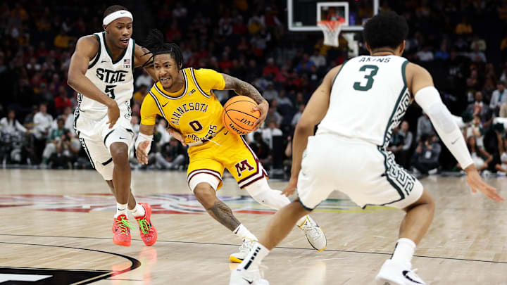 South Carolina basketball transfer portal target Elijah Hawkins
