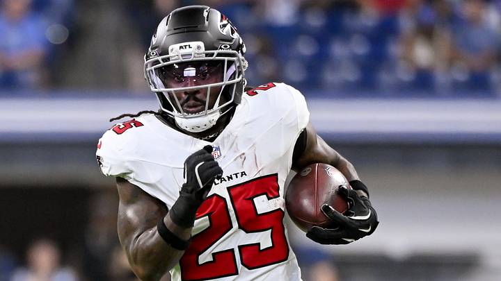 Atlanta Falcons running back Tyler Goodson (25) runs for a touchdown against the Indianapolis Colts during the first half at Lucas Oil Stadium. Mandatory Credit: Robert Goddin-Imagn Images