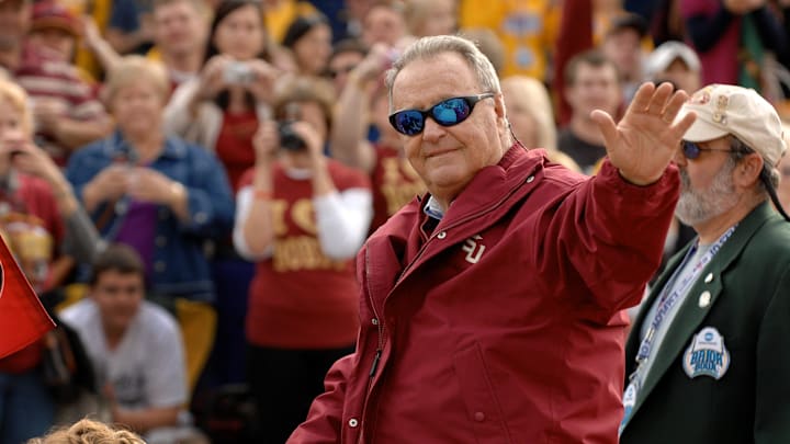 BOB SELF/The Times-Union-12/31/09--Florida State head football coach Bobby Bowden waves to fans along the parade route Thursday afternoon. Thursday afternoon the city of Jacksonville hosted the Winn-Dixie Hometown Gator Bowl Parade with Florida State head football coach Bobby Bowden serving as the Grand Marshal. The parade route was filled with Florida State University and West Virginia fans here for Friday's bowl match up. (The Florida Times-Union, Bob Self)

Met 02gatorbowlparad