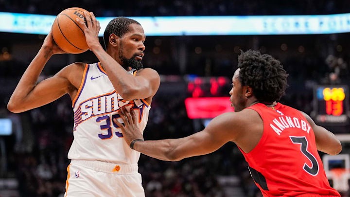 Phoenix Suns v Toronto Raptors