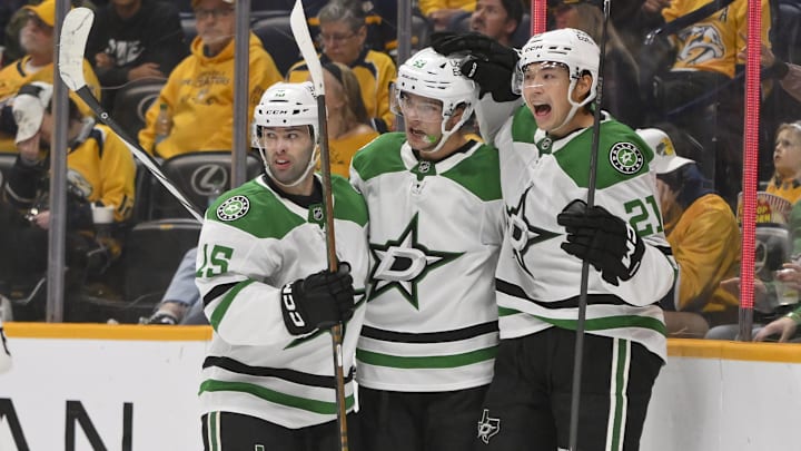 Oct 26, 2025; Nashville, Tennessee, USA;  Dallas Stars center Wyatt Johnston (53) celebrates with his teammates after scoring a goal against the Nashville Predators during the second period at Bridgestone Arena. Mandatory Credit: Steve Roberts-Imagn Images Oct 26, 2025; Nashville, Tennessee, USA;  Dallas Stars center Wyatt Johnston (53) celebrates with his teammates after scoring a goal against the Nashville Predators during the second period at Bridgestone Arena. Mandatory Credit: Steve Roberts-Imagn Images