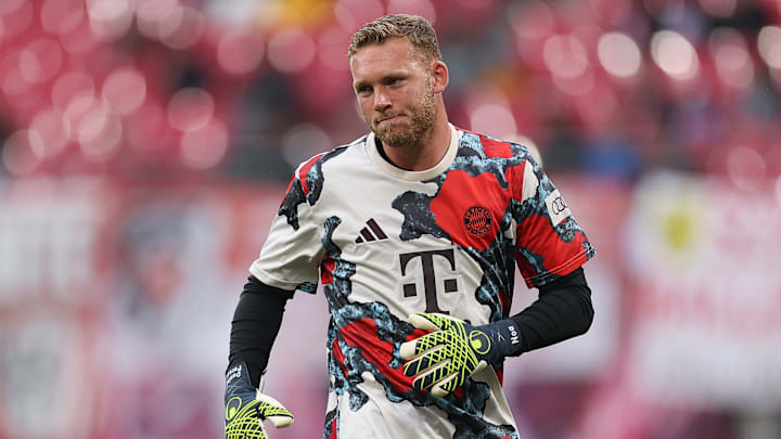 Daniel Peretz beim Aufwärmen. Der Keeper könnte den FC Bayern verlassen.