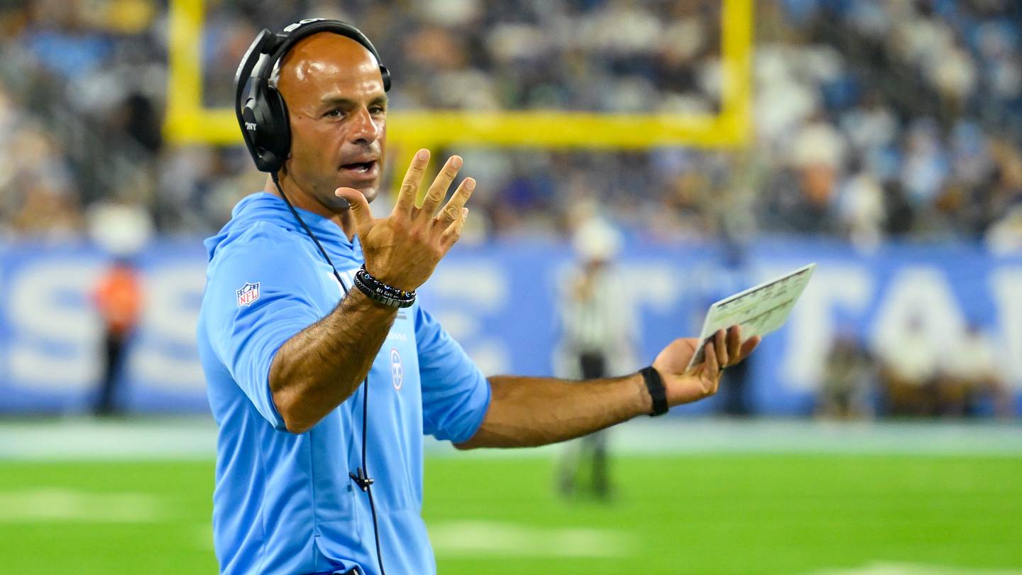 Titans struggle in second half against Jets in season opener