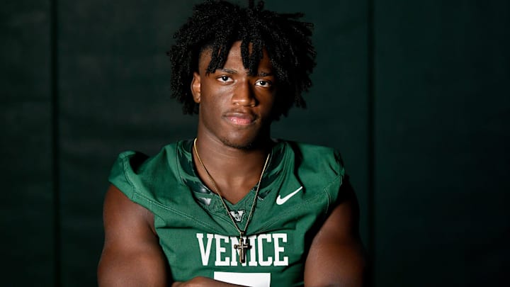 Venice High School, JR. #5 Asharri Charles, DE 6’4 235, 4 star, Multiple offers FSU, MIAMI, UF to name a few. Asharri is an elite pass rusher that plays with an extremely high motor. Every team that Venice lines up against will have to game plan against Charles and adjust their protections and blocking schemes.