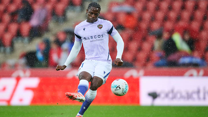 El posible sustituto de Lewandowski en el Barcelona está cuajando un gran inicio de temporada El posible sustituto de Lewandowski en el Barcelona está cuajando un gran inicio de temporada