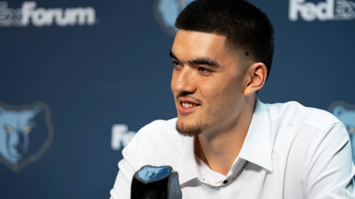 Zach Edey, a first-round draft pick for the Grizzlies, smiles during a press conference to introduce the team’s 2024 NBA Draft picks at FedExForum on Friday, June 28, 2024. Zach Edey, a first-round draft pick for the Grizzlies, smiles during a press conference to introduce the team’s 2024 NBA Draft picks at FedExForum on Friday, June 28, 2024.