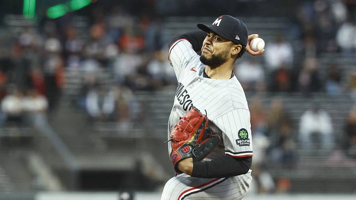 Sep 22, 2026; San Francisco, California, USA; Minnesota Twins starting pitcher Taj Bradley (26) pitches the ball during the first inning at Oracle Park. Mandatory Credit: Kelley L Cox-Imagn Images