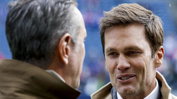Oct 27, 2024; Seattle, Washington, USA; FOX commentator Tom Brady talks during pregame warmups before a game between the Seattle Seahawks and Buffalo Bills at Lumen Field. Mandatory Credit: Joe Nicholson-Imagn Images Oct 27, 2024; Seattle, Washington, USA; FOX commentator Tom Brady talks during pregame warmups before a game between the Seattle Seahawks and Buffalo Bills at Lumen Field. Mandatory Credit: Joe Nicholson-Imagn Images