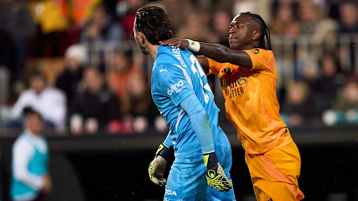 Vinicius was sent off against Valencia