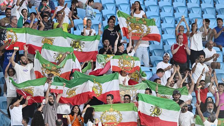 El 25 de marzo de 2025, Irán selló su boleto a la Copa Mundial de la FIFA 2026 tras empatar con Uzbekistán. Hoy, a menos de 100 días del torneo, su participación está en duda. El 25 de marzo de 2025, Irán selló su boleto a la Copa Mundial de la FIFA 2026 tras empatar con Uzbekistán. Hoy, a menos de 100 días del torneo, su participación está en duda.