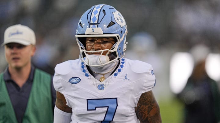 Sep 6, 2025; Charlotte, North Carolina, USA; North Carolina Tar Heels linebacker Khmori House (7)) during the first quarter against the Charlotte 49ers at Jerry Richardson Stadium. Mandatory Credit: Jim Dedmon-Imagn Images Sep 6, 2025; Charlotte, North Carolina, USA; North Carolina Tar Heels linebacker Khmori House (7)) during the first quarter against the Charlotte 49ers at Jerry Richardson Stadium. Mandatory Credit: Jim Dedmon-Imagn Images