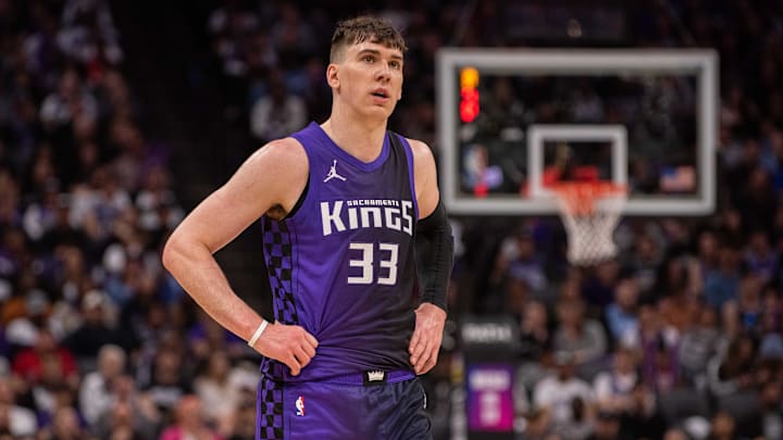 Mar 20, 2025; Sacramento, California, USA; Sacramento Kings forward Jake LaRavia (33) looks on during the fourth quarter of the game against the Chicago Bulls at Golden 1 Center. Mandatory Credit: Ed Szczepanski-Imagn Images Mar 20, 2025; Sacramento, California, USA; Sacramento Kings forward Jake LaRavia (33) looks on during the fourth quarter of the game against the Chicago Bulls at Golden 1 Center. Mandatory Credit: Ed Szczepanski-Imagn Images