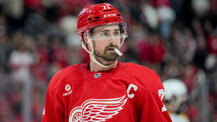 Boston Bruins v Detroit Red Wings