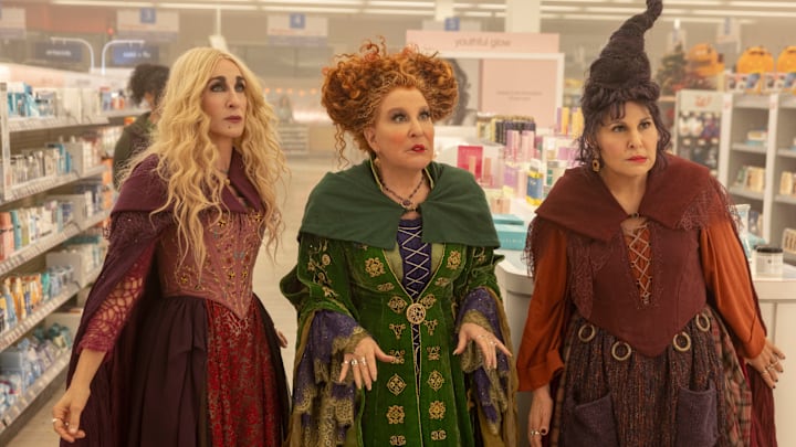 (L-R): Sarah Jessica Parker as Sarah Sanderson, Bette Midler as Winifred Sanderson, and Kathy Najimy as Mary Sanderson in HOCUS POCUS 2, exclusively on Disney+. Photo by Matt Kennedy. © 2022 Disney Enterprises, Inc. All Rights Reserved.