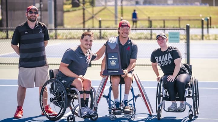 Alabama wheelchair tennis celebrates national championship win over Auburn.