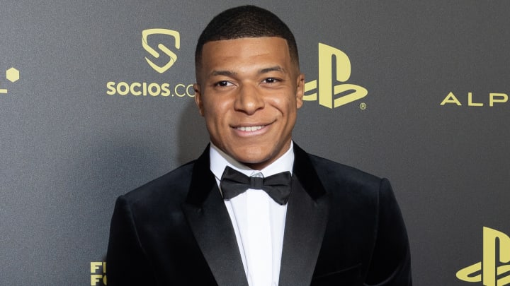 Kylian Mbappé sera-t-il récompensé dans nos Awards de l'année 2023 ? Kylian Mbappé sera-t-il récompensé dans nos Awards de l'année 2023 ?